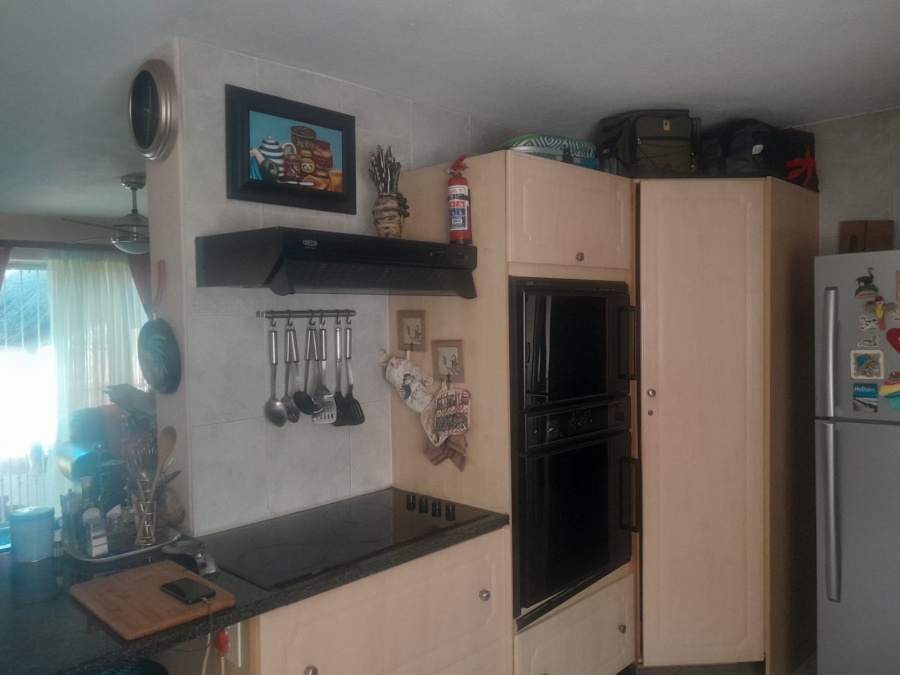 5 Bedroom Property for Sale in Heuwelsig North West